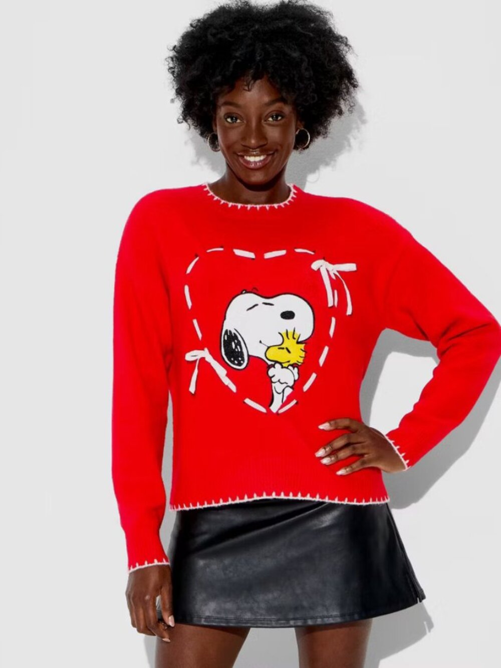 Women Snoopy and Woodstock Heart Graphic Pullover Sweater - Red XXL